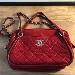 100% AUTHENTIC CHANEL Red Shoulder/crossbody